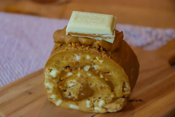 Biscoff & White Chocolate Cookie Dough Roll